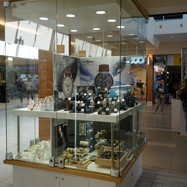 Bijouterie lila shopping de Nivelles -montres Zeplin et bracelets gemini